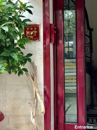 Hostal Skyler Guest House