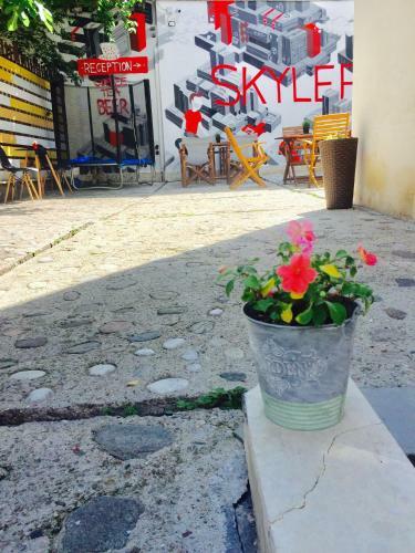 Hostal Skyler Guest House