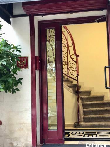 Hostal Skyler Guest House
