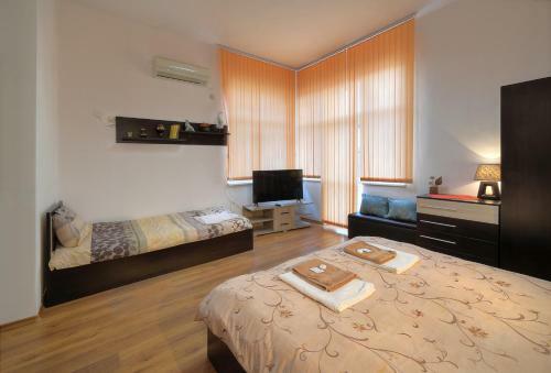 Hostal Guest House Center