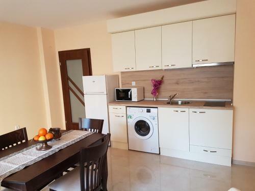 Veleka Apartments