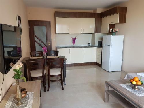 Veleka Apartments