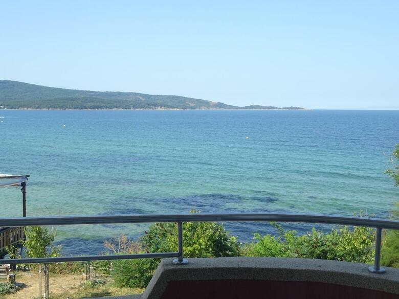 Hostal Dobrevi Guest House