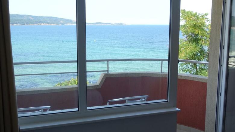 Hostal Dobrevi Guest House