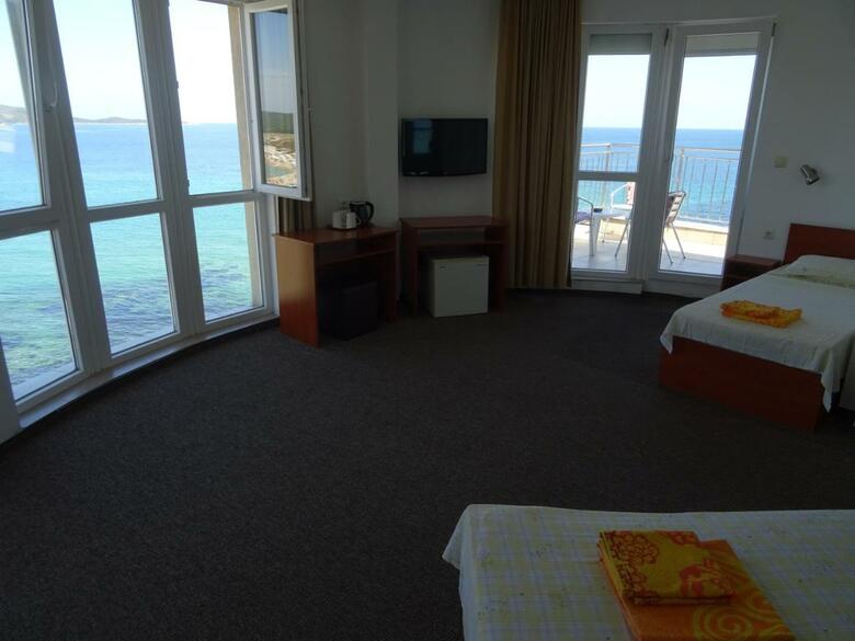 Hostal Dobrevi Guest House