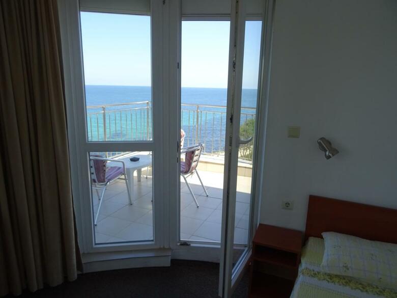 Hostal Dobrevi Guest House