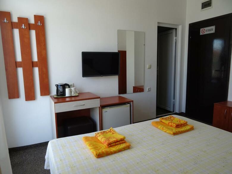 Hostal Dobrevi Guest House