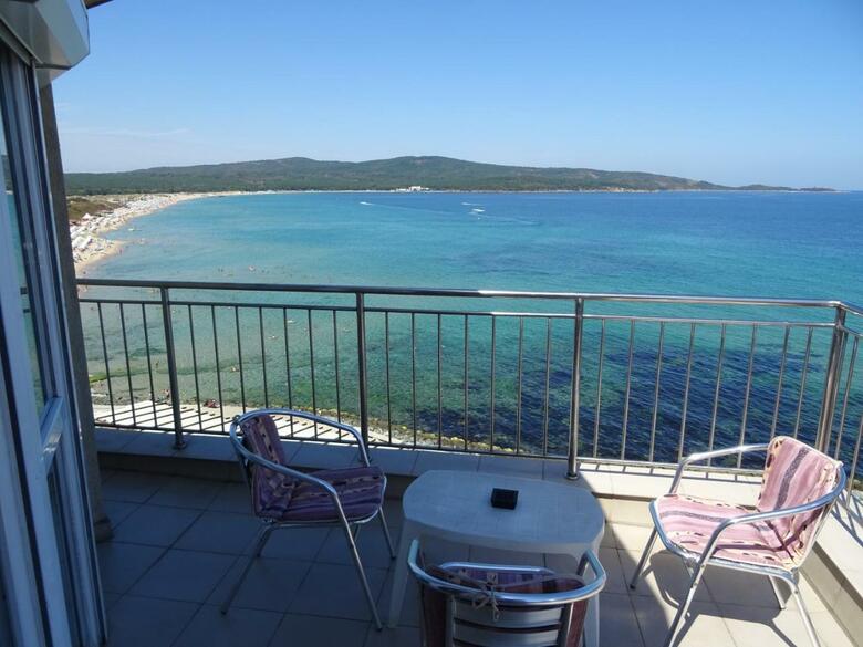 Hostal Dobrevi Guest House