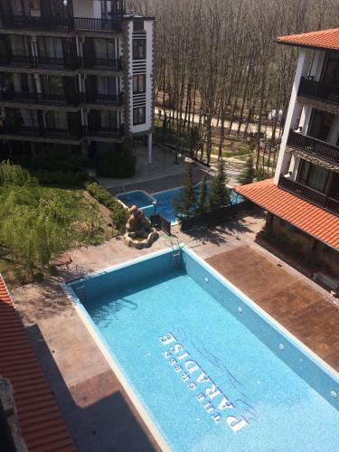 Paradise Green Apartments