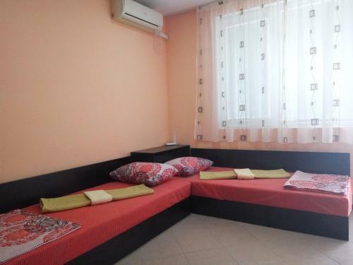 Private Apartments In Sunny House Nesebar