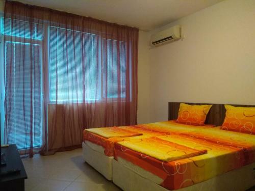 Private Apartments In Sunny House Nesebar