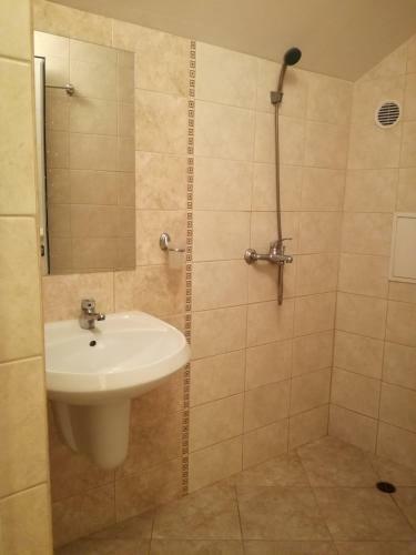 Hostal Guest House Radiana