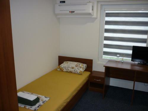 Hostal Yalta Guest House