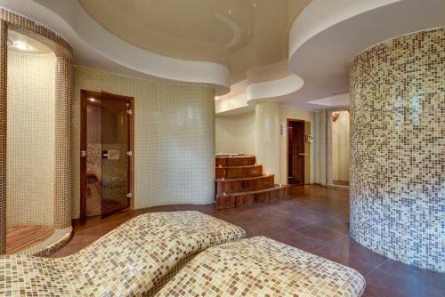 Shiroka Laka Hotel