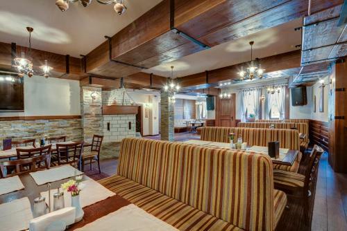 Shiroka Laka Hotel