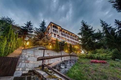 Shiroka Laka Hotel