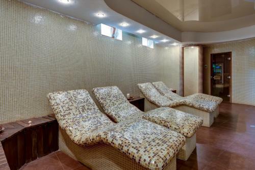 Shiroka Laka Hotel