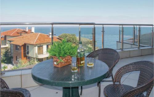 Two-bedroom Apartment In Sinemorets