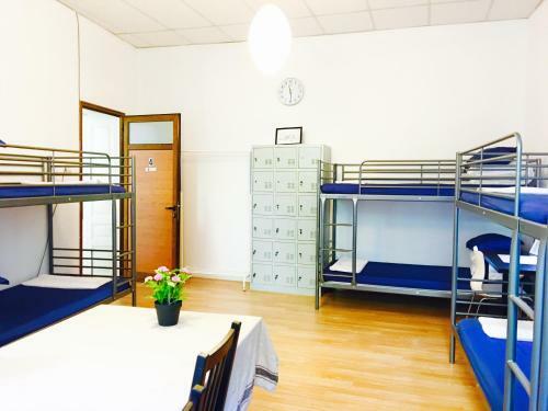 Bulrose Family Hostel