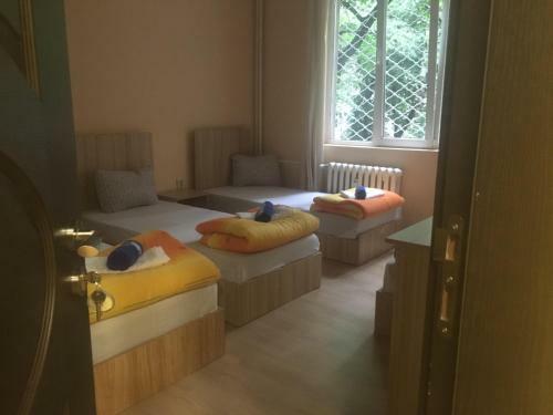 Hostel 123