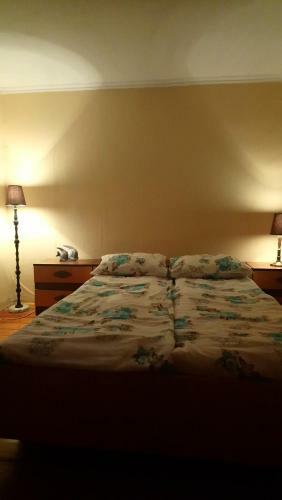 Apartamento 17, Gladstone House