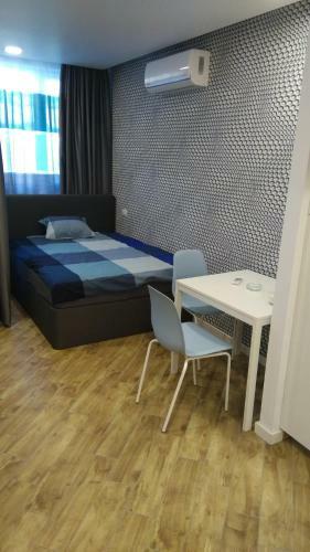 Select Apartment