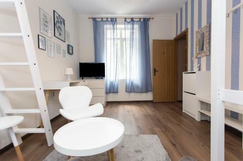 Hostal Nice Place Guest House Grafa