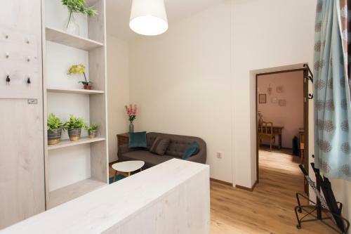 Hostal Nice Place Guest House Grafa