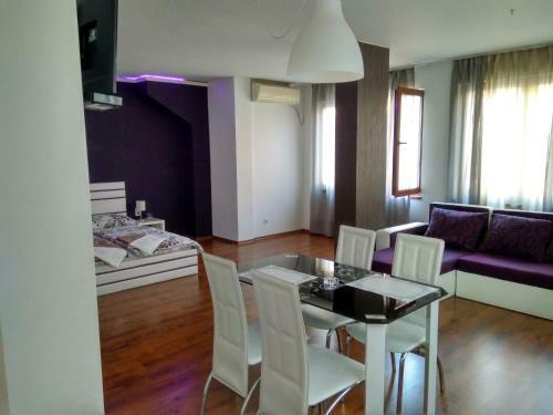 Apartamento Velinoff Purple Studio