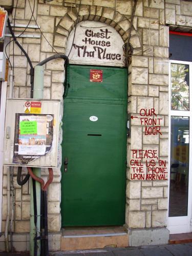 Hostal Guest House Tha Place