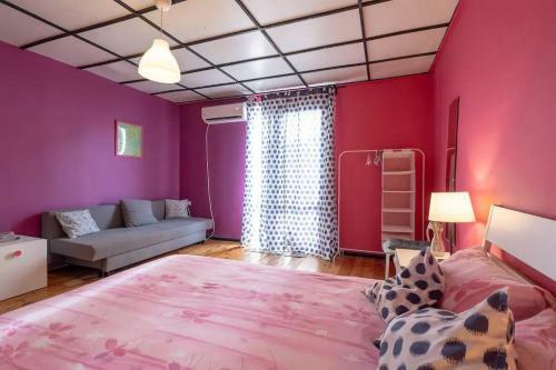 Cool Central Apartment