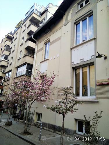Baratero City Corner Apartments