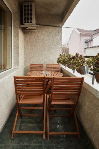 Baratero City Corner Apartments