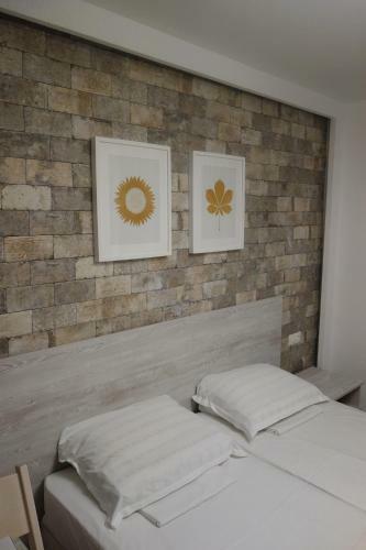 Hostal Sofia Place House