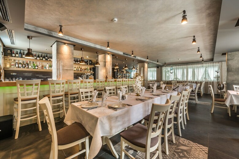 All Seasons Residence Hotel