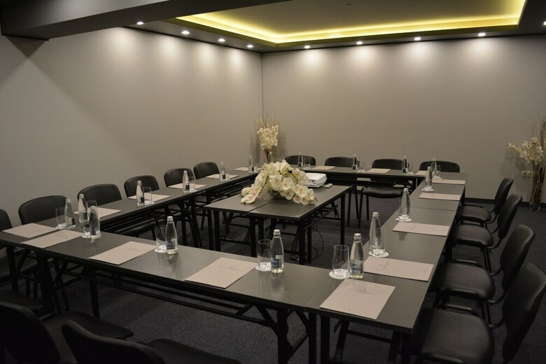 All Seasons Residence Hotel