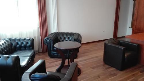 Ambassador Apartments 210 Sq.m.