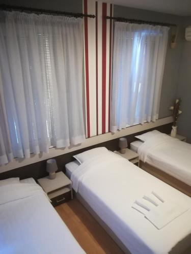 Hostal Economy Guest House