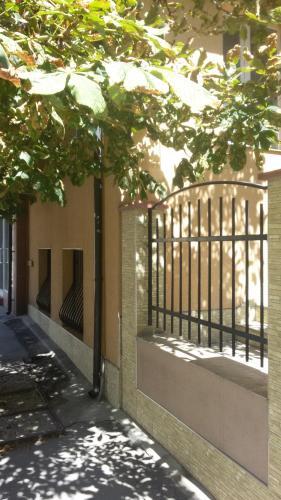 Hostal Economy Guest House