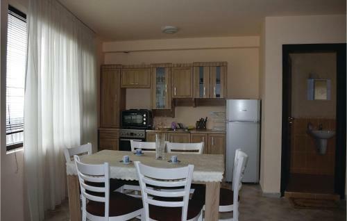 Three-bedroom Holiday Home In Sozopol