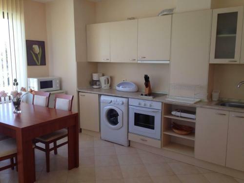 Sunrise One-bedroom Apartments