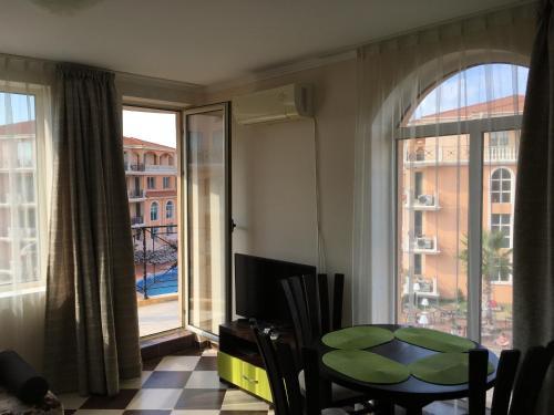 Hasienda Beach Apartments