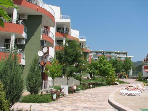 Green Fort Apartments