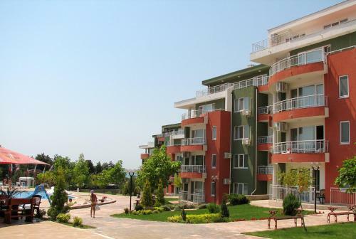 Green Fort Apartments