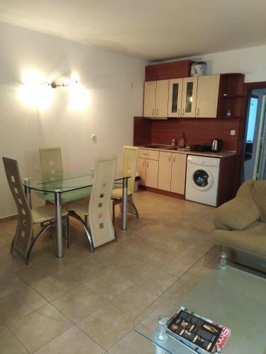 Apartment See Breeze