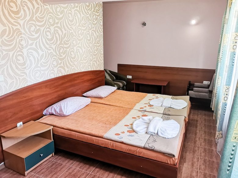 Empera Hotel