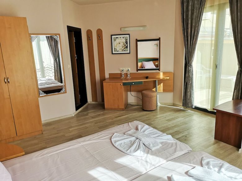 Empera Hotel