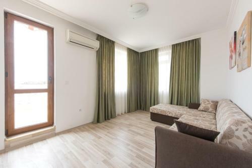Gt Caprice Apartments