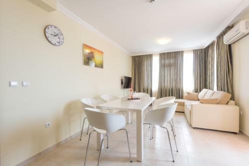 Gt Caprice Apartments