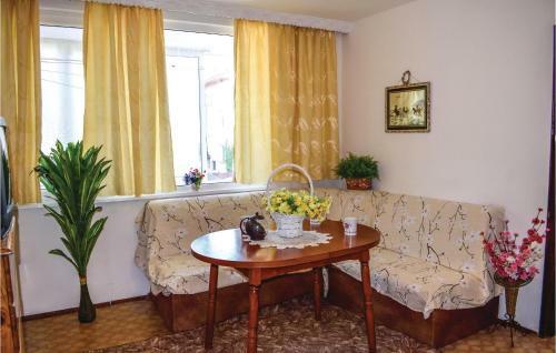 Three-bedroom Apartment In Tsarevo